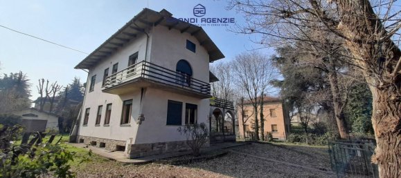 4 bedrooms Villa in Montecchio Emilia, Italy No. 280576 14