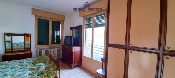 4 bedrooms Villa in Montecchio Emilia, Italy No. 280576 9