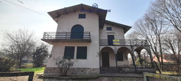 4 bedrooms Villa in Montecchio Emilia, Italy No. 280576 13