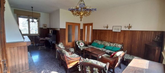 4 bedrooms Villa in Montecchio Emilia, Italy No. 280576 3