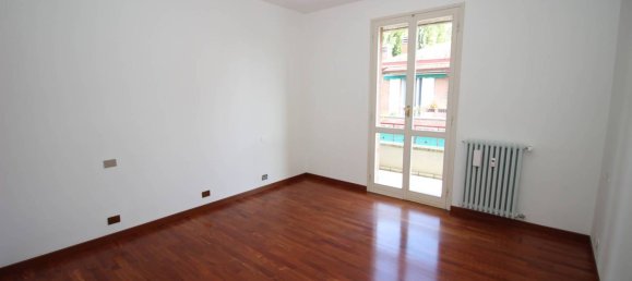 3 bedrooms Apartment in Sassuolo, Italy No. 327615 5