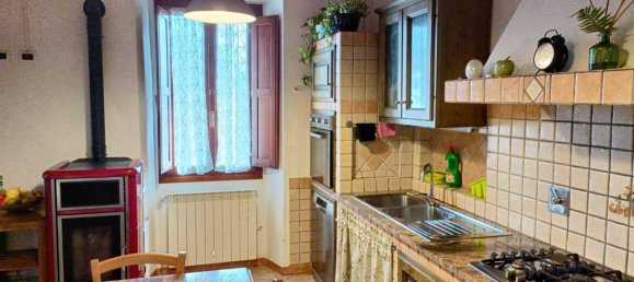 4 rooms House in Vicchio, Italy No. 33808 19