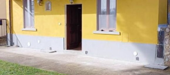 4 rooms House in Vicchio, Italy No. 33808 3