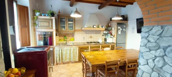4 rooms House in Vicchio, Italy No. 33808 14