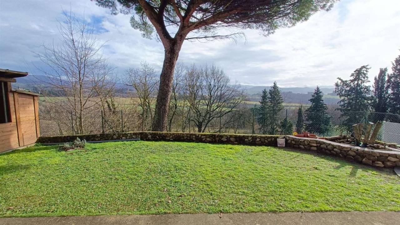 4 rooms House in Vicchio, Italy No. 33808