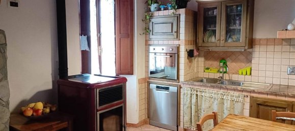 4 rooms House in Vicchio, Italy No. 33808 15