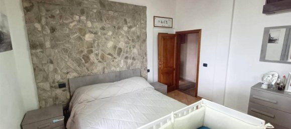 4 rooms House in Vicchio, Italy No. 33808 25