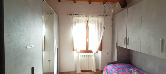 4 rooms House in Vicchio, Italy No. 33808 34
