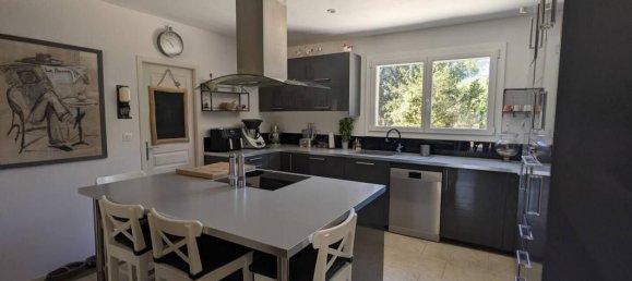 Villa de 5 dormitorios en Lauris, France No. 342593 10