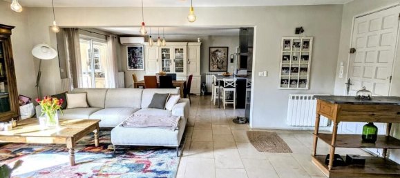 Villa de 5 dormitorios en Lauris, France No. 342593 3