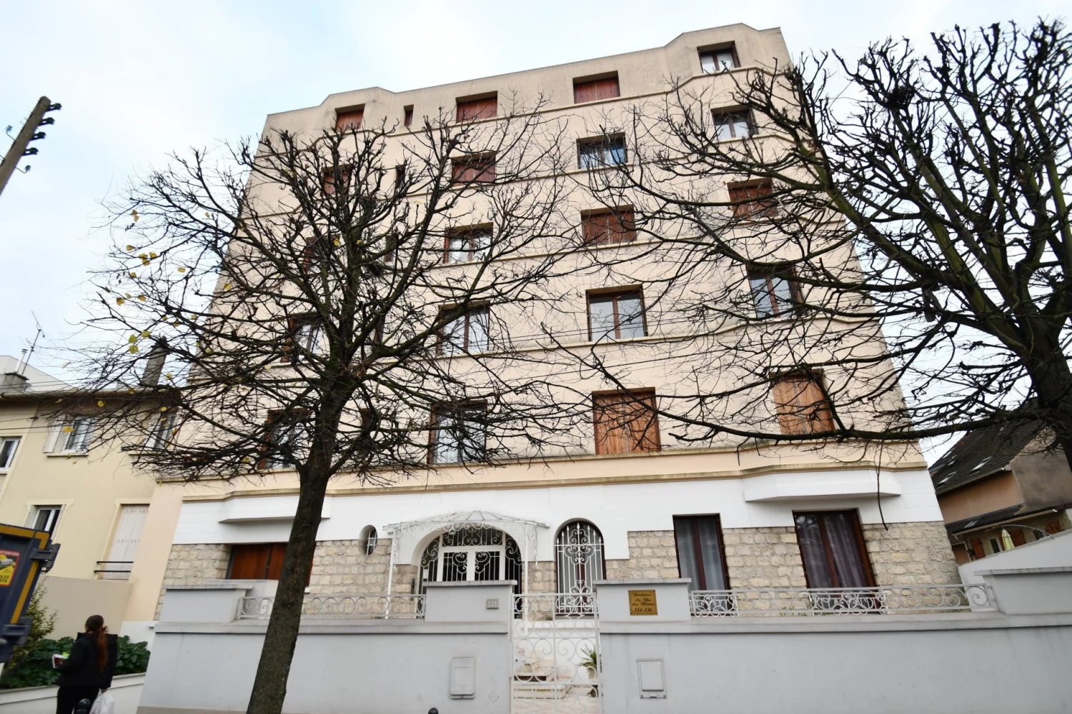 2 bedrooms Apartment in Les Pavillons-sous-Bois, France No. 183684