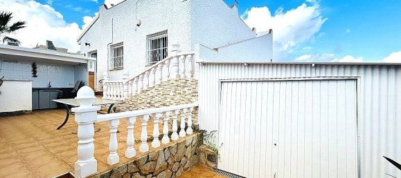 3 bedrooms Villa in Urbanizacion Las Filipinas, Spain No. 287229 4