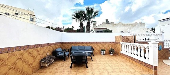 3 bedrooms Villa in Urbanizacion Las Filipinas, Spain No. 287229 7