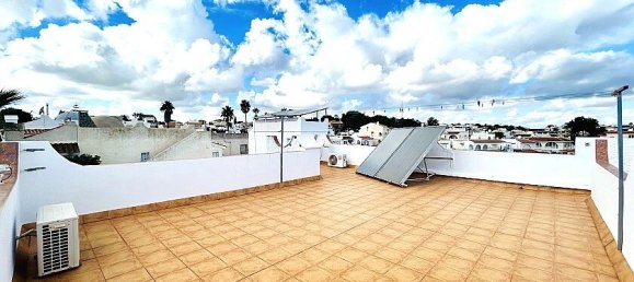 3 bedrooms Villa in Urbanizacion Las Filipinas, Spain No. 287229 11