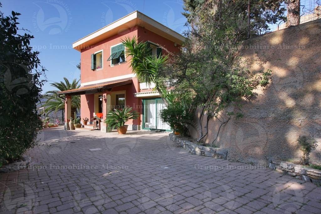 2 Schlafzimmer Villa in Laigueglia, Italy, Nr. 313171