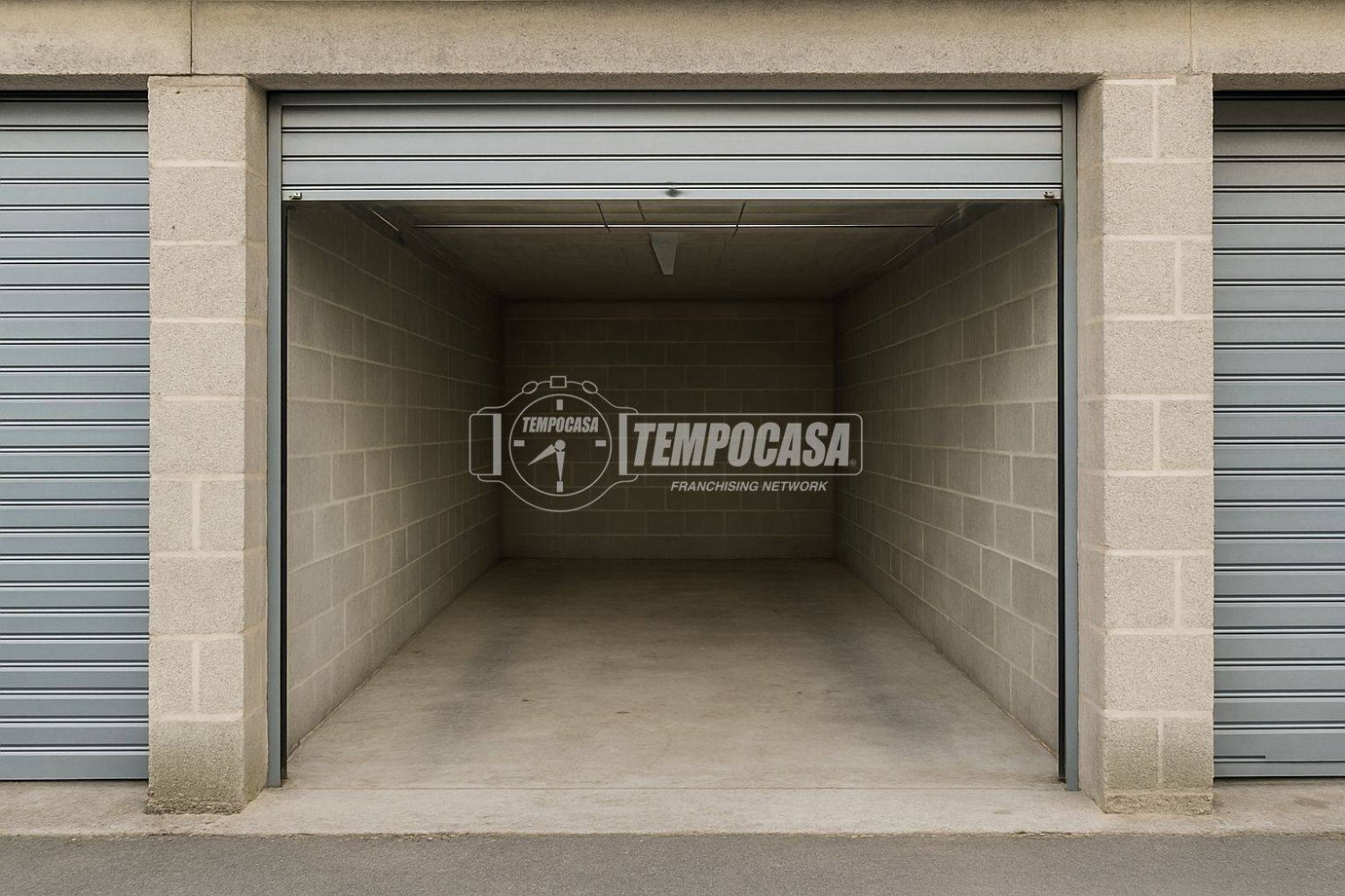 12m² Garage in Jesolo, Italy No. 293550