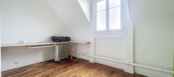 2 Schlafzimmer Wohnung in Courbevoie, France, Nr. 166396 10