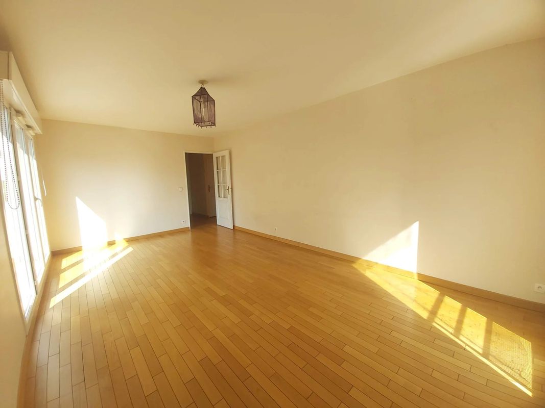 2 Schlafzimmer Wohnung in Chelles, France, Nr. 170368