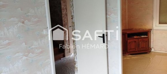 3 bedrooms House in Sezanne, France No. 156393 3