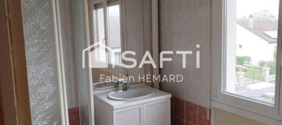 3 bedrooms House in Sezanne, France No. 156393 8