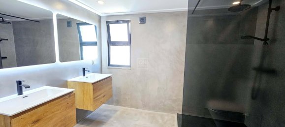 7 bedrooms Villa in Quarteira, Portugal No. 31906 3