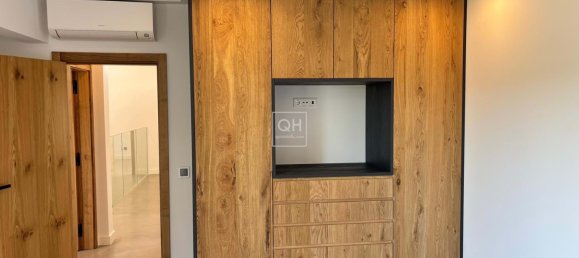 7 bedrooms Villa in Quarteira, Portugal No. 31906 16