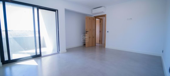 7 bedrooms Villa in Quarteira, Portugal No. 31906 4