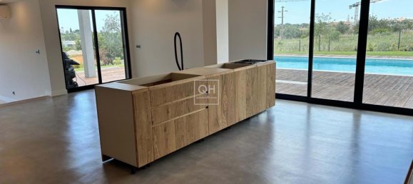 7 bedrooms Villa in Quarteira, Portugal No. 31906 17