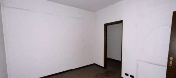 3-salle Appartement à Cesano Maderno, Italy No. 186877 8