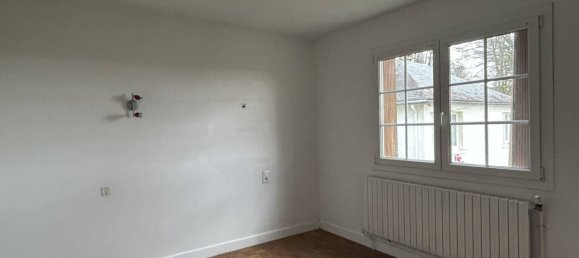 2 bedrooms House in Egletons, France No. 101897 4