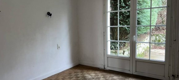 2 bedrooms House in Egletons, France No. 101897 5