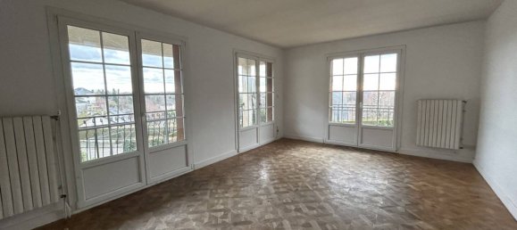 2 bedrooms House in Egletons, France No. 101897 2