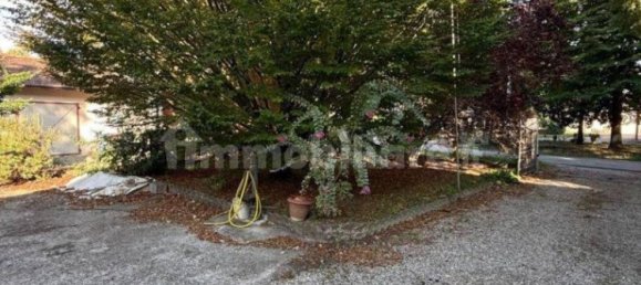 3 bedrooms Villa in San Prospero, Italy No. 330239 6