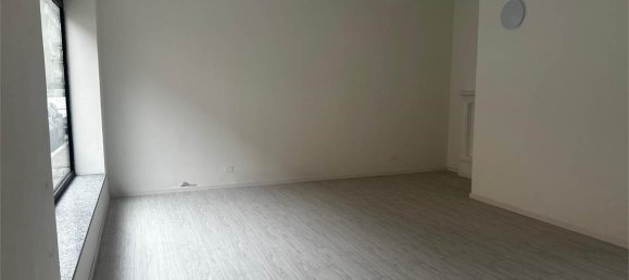 Imóvel comercial de 1 divisão em Bovisio Masciago, Italy N.º 137753 4