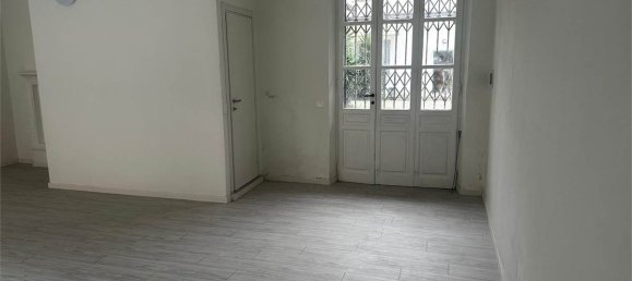 Imóvel comercial de 1 divisão em Bovisio Masciago, Italy N.º 137753 5