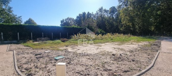  Land in Avensan, France No. 81713 6