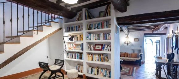 12 rooms House in Castiglione del Lago, Italy No. 56043 25