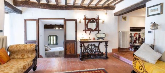 12 rooms House in Castiglione del Lago, Italy No. 56043 27