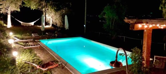 12 rooms House in Castiglione del Lago, Italy No. 56043 3