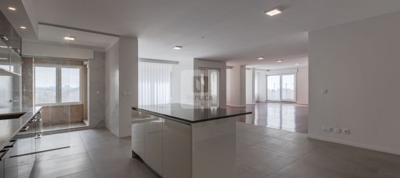 4 bedrooms Apartment in Matosinhos, Portugal No. 99411 4