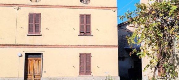19-Zimmer Haus in Santa Giuletta, Italy, Nr. 173153 2