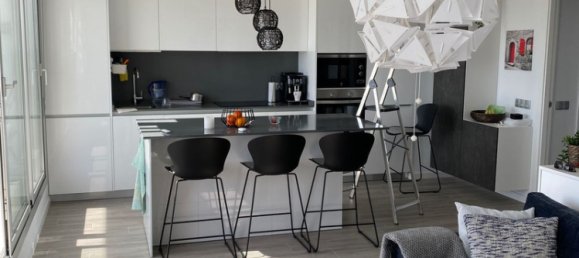 2 bedrooms Penthouse in Estepona, Spain No. 33945 7