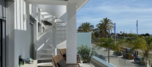 2 bedrooms Penthouse in Estepona, Spain No. 33945 2
