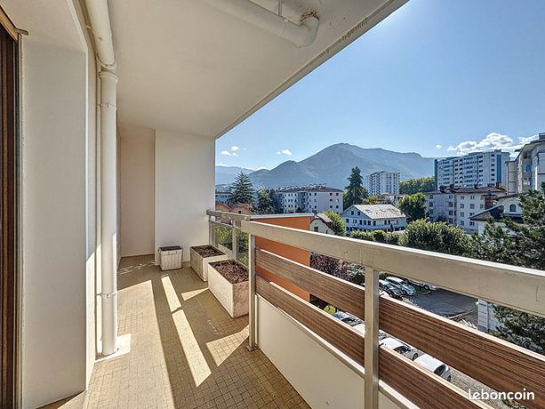 2 bedrooms Apartment in Annecy, France No. 314118