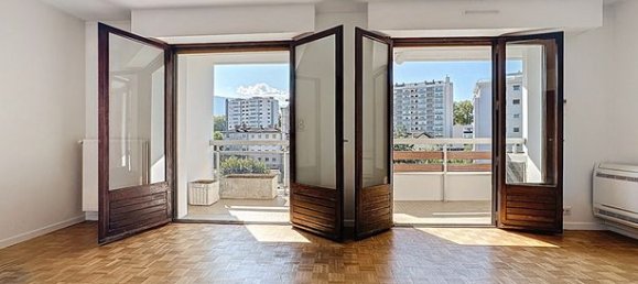 2 bedrooms Apartment in Annecy, France No. 314118 3