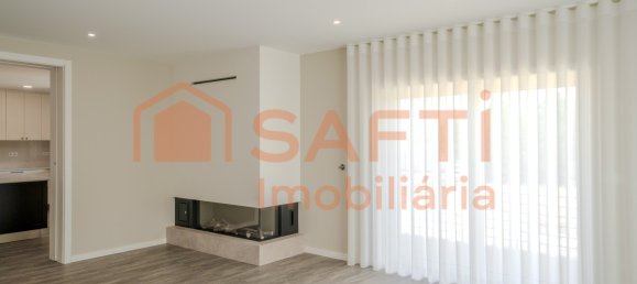 4 غرف نوم منزل في Marinha Grande, Portugal رقم 137793 47