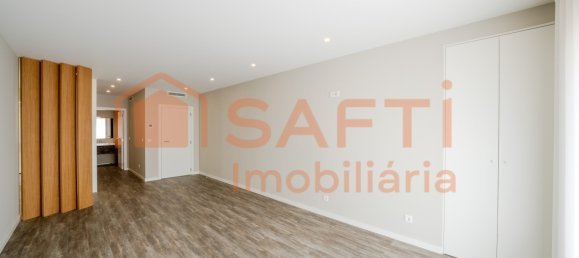 4 غرف نوم منزل في Marinha Grande, Portugal رقم 137793 12