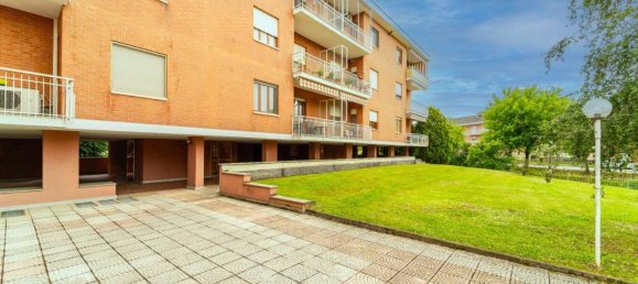 4 rooms Apartment in Poirino, Italy No. 117654 2