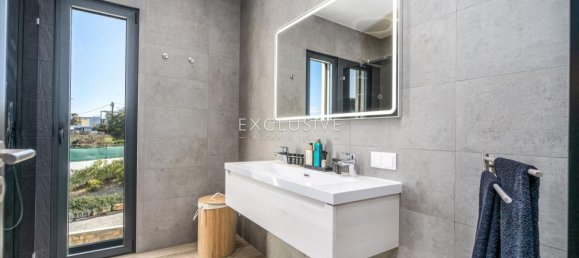 4 bedrooms Villa in Lagoa, Portugal No. 7735 5