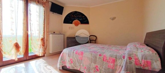 Studio in Silvano Pietra, Italy No. 60875 6